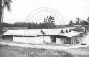 BANGUNAN BAHAGIAN BAHAN-BAHAN TANAMAN. LADANG PRANG BESAR KAJANG, SELANGOR. 15/11/1994
