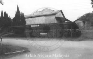 TEMPAT LETAK KERETA & KILANG GETAH, LADANG PRANG BESAR, 43000 KAJANG, SELANGOR. 