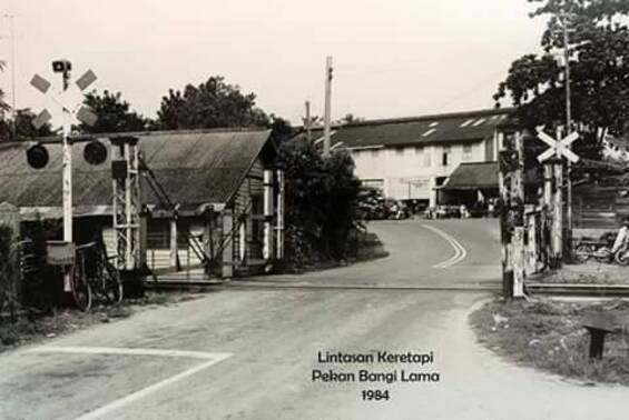 Stesen keretapi Bangi (Lama) Stesen keretapi Bangi (Lama)