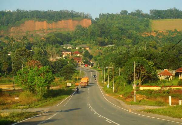 Selekoh Jalan Sungai Merab - Jalan Bukit Dugang, di Kampung Sungai Merab Hulu, 2016