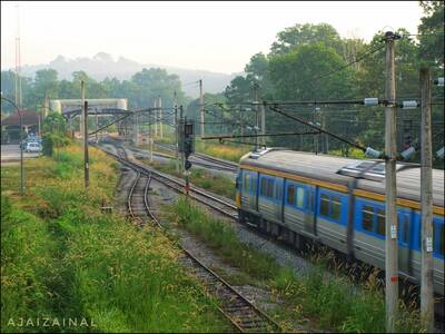 Train Komuter Seremban menuju ke Stesen Bangi