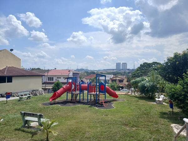 Taman permainan Jalan 1/3C (kemudian?)