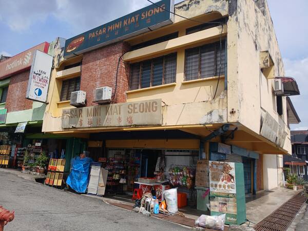 Pasar Mini Kiat Seong kini, di lot tepi Jalan 1/4A, Seksyen 1 BBB