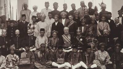 Ahli Mesyuarat Durbar 1897 di perkarangan Istana Negara, Bukit Chandan, Kuala Kangsar, Perak