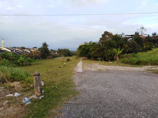 Lorong-lorong di Fasa 2 (di depan SRK BBB)