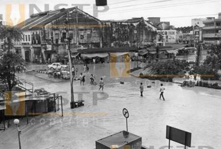 This foto was taken during one of the 'great flood of Kajang 1987'