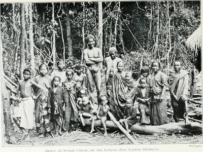 Ahli masyarakat Temuan di sekitar Sungai Chuau, 1900-an
